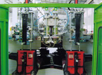 Automatic Plastics Extrusion Blow Molding (EBM) Machine, Mold Diehead, B